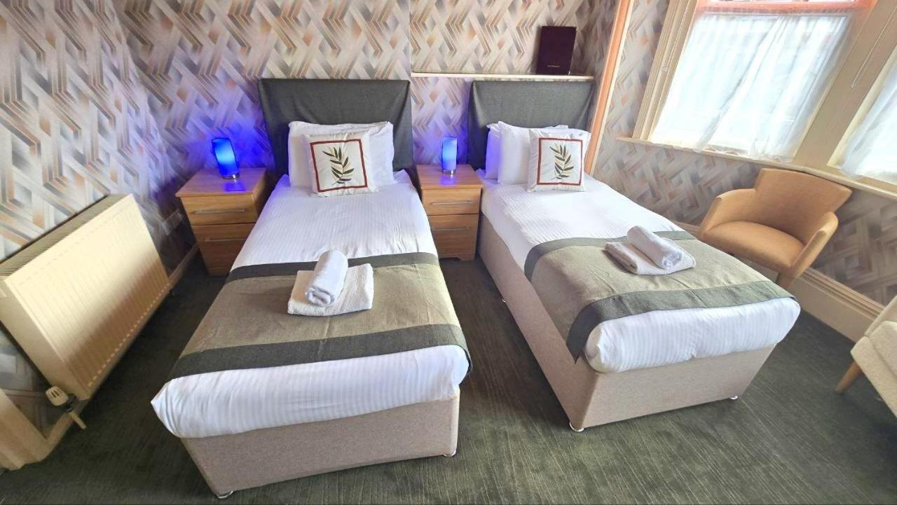 Chambre Lits Jumeaux avec Salle de Bains Privative